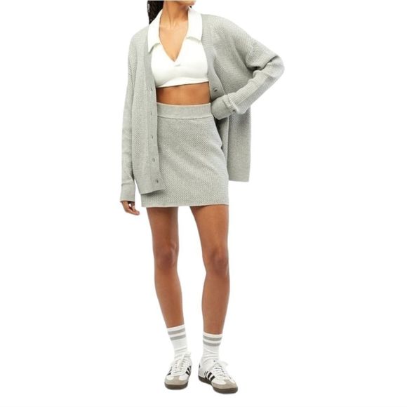 WeWoreWhat Varsity Schoolgirl V-neck Cable Cardigan Sz M/L NWT Heather‎ Gray - Picture 3 of 15